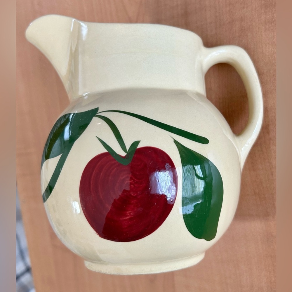 Vintage Watt pottery drink pitcher apple/leaves #16 USA